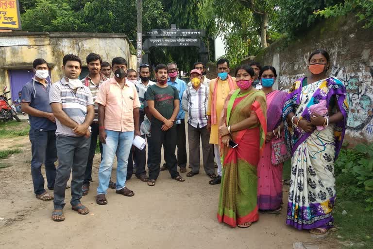 Agitation at BDO office in Birbhum