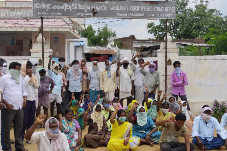 Protest in front of tahsildar's office, show the way to the cemetery in the village of Peraboina in Suryapeta