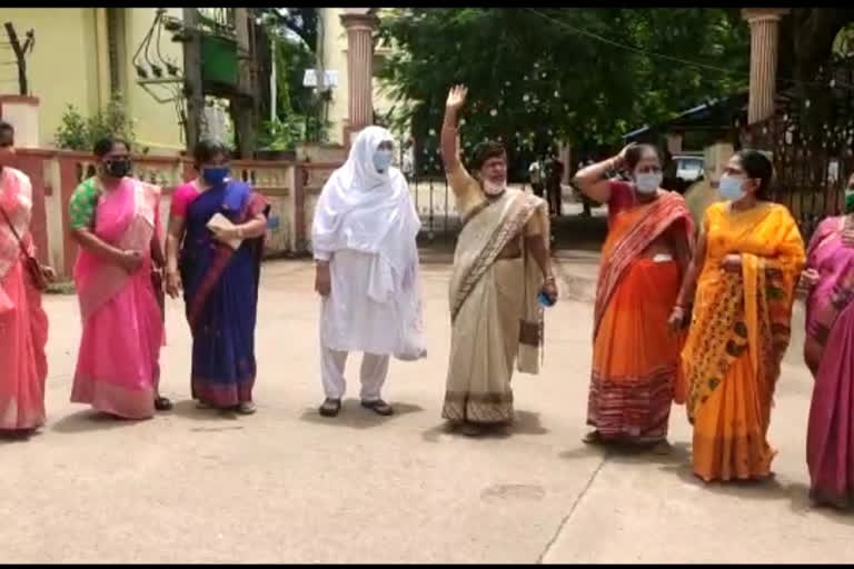 Protest by Congress in Dharwad