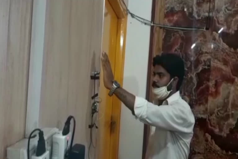 BTech student made censored doorbell for protection against corona virus in Ghaziabad