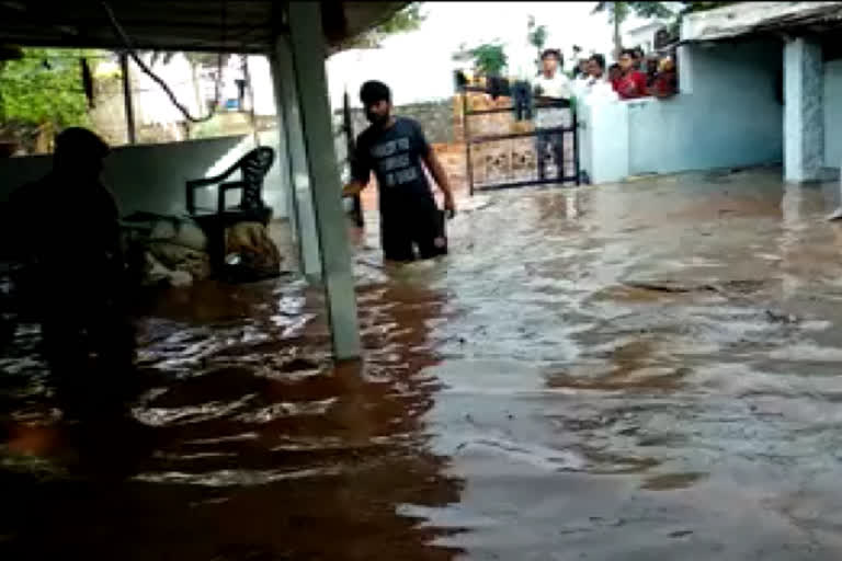 Telangana village gets inundated after Kondapochamma Sagar canal project breaches