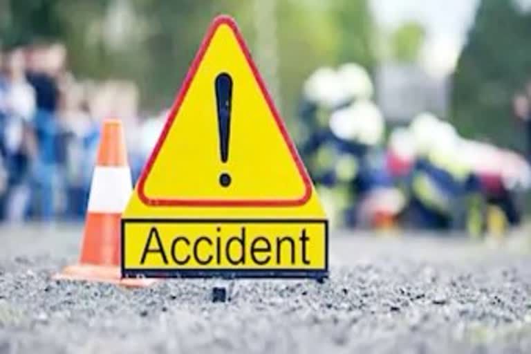 road accident occurred in Sikar, सीकर में सड़क दुर्घटना