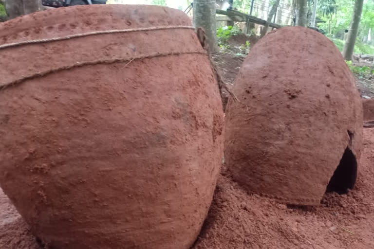 nannangadi  centuries-old  തൊഴിലുറപ്പ് തൊഴിലാളി  നൂറ്റാണ്ടുകൾ പഴക്കമുള്ള  നന്നങ്ങാടി  പന്തളം