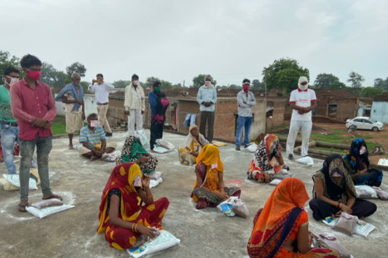 Seed distribution to farmers in nutrition rich village program