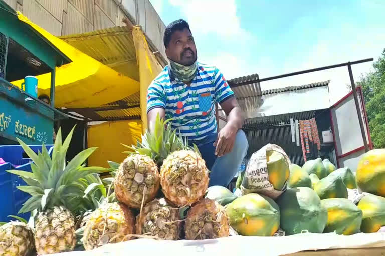 Private school teacher selling fruits in streets