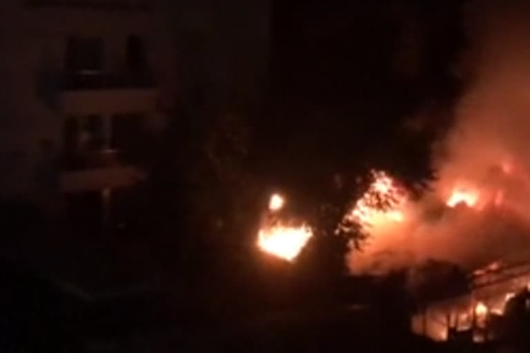 gas explosion at clinic in iranian capital kills 19