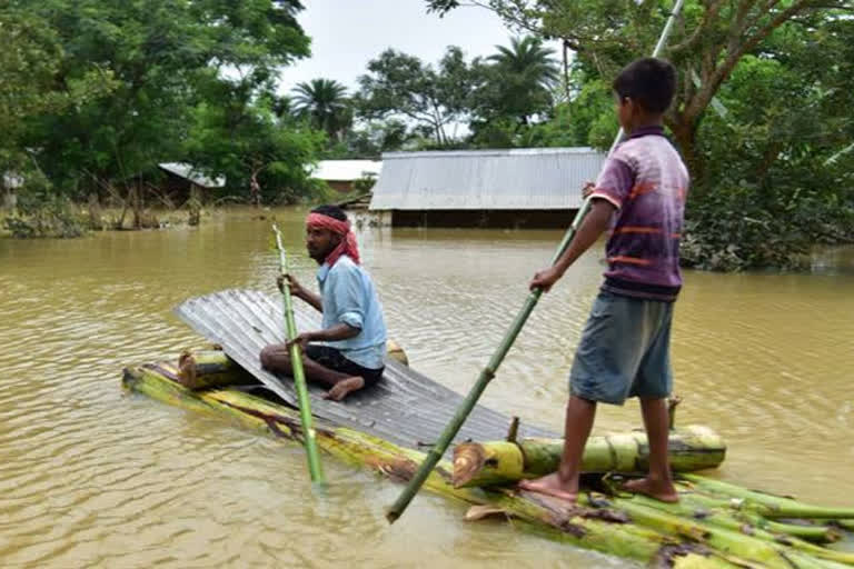 അസം പ്രളയം  അസം വെള്ളപ്പൊക്കം  സംസ്ഥാന ദുരന്ത നിവാരണ അതോറിറ്റി  അസം  Assam flood  Assam floods  Over 14 lakh affected in 23 districts  dispur