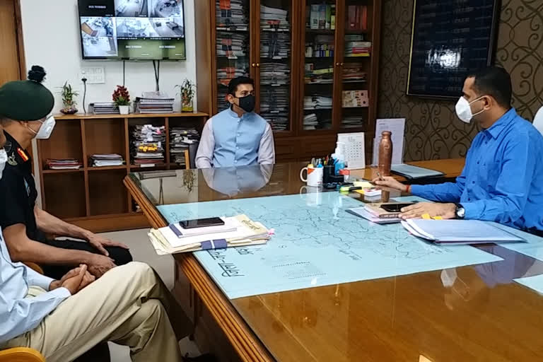 Jaipur Rural MP meets District Collector