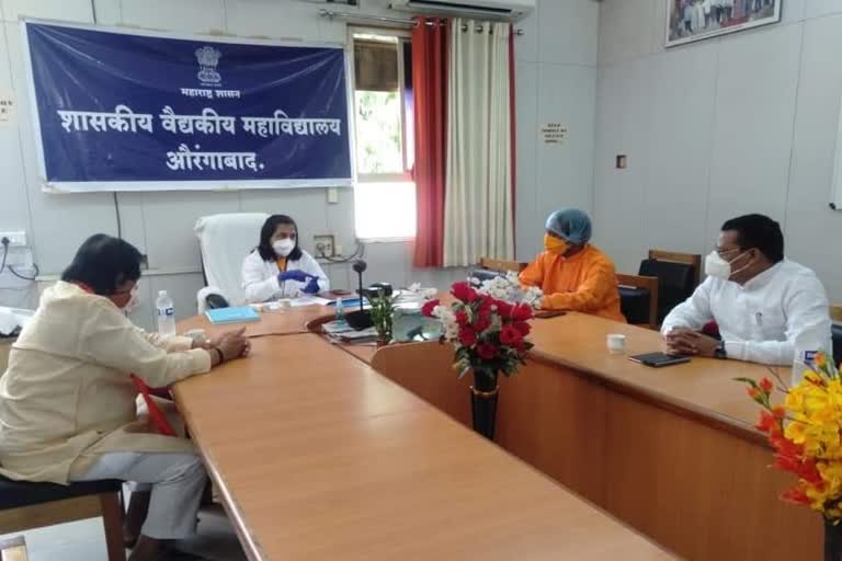 Shiv Sena MLA Ambadas Danve visits Aurangabad Government Hospital