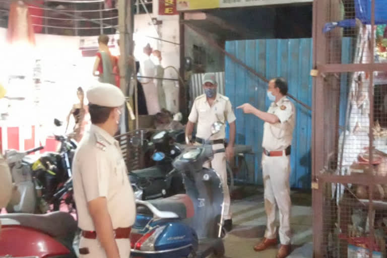 ambedkar nagar police station SHO inspected containment zone