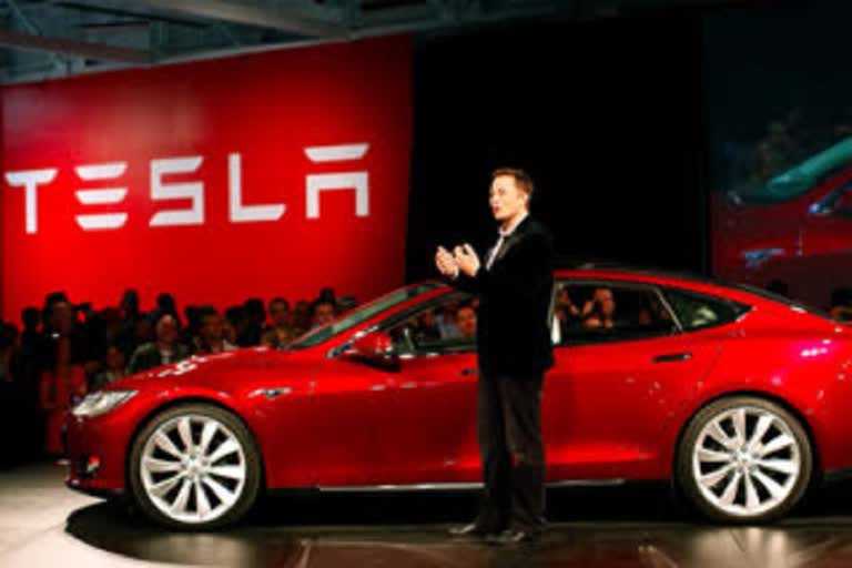 Workers: Tesla threatens firing if they don't return to jobs