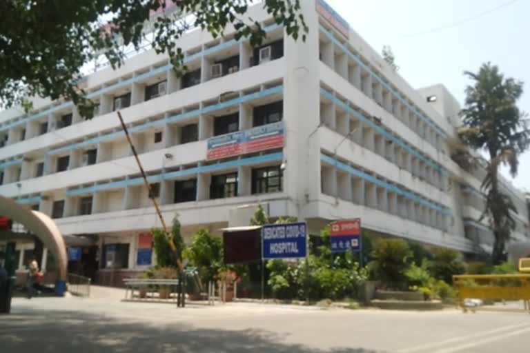 power cut in ICU of Guru Teg Bahadur Hospital Delhi
