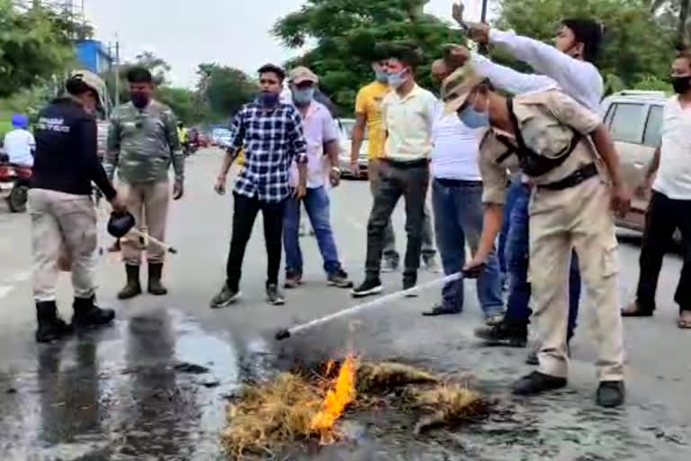 শিৱসাগৰত বীৰ লাচিত সেনাৰ প্ৰতিবাদ