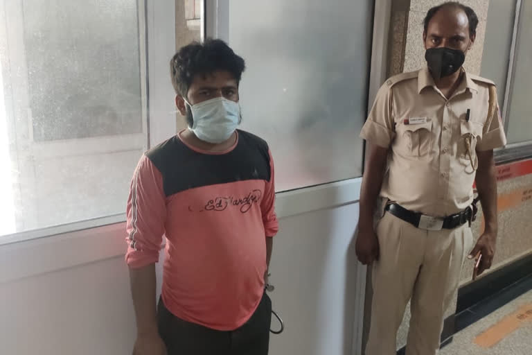 Mehrauli police arrested an accused with cannabis in Delhi