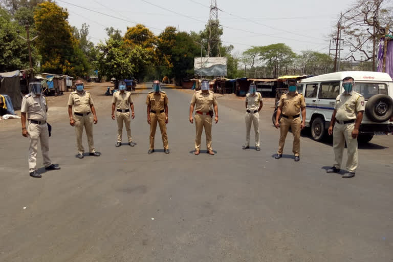 Lockdown in 6 municipal corporation area in Thane district from today