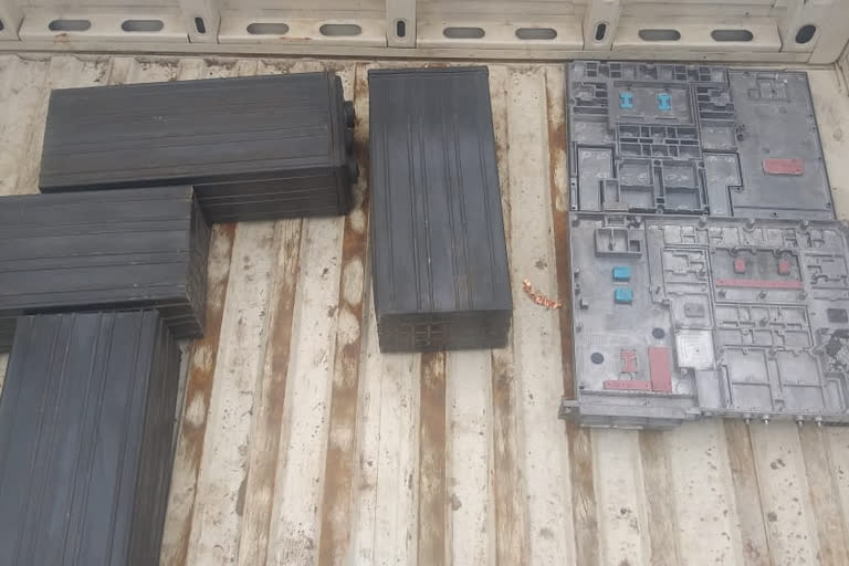 three arrested for stealing mobile tower batteries