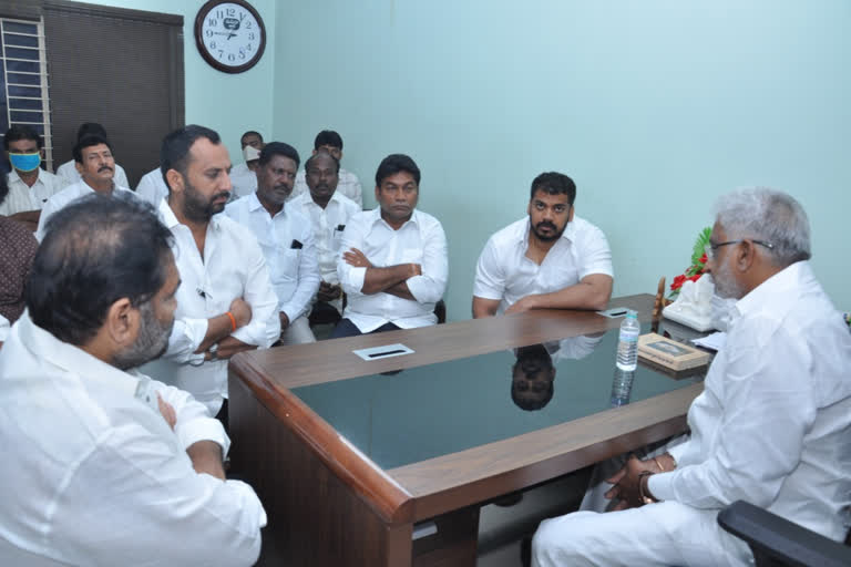 ttd chairmen, minister anil visits ysrcp office in nellore