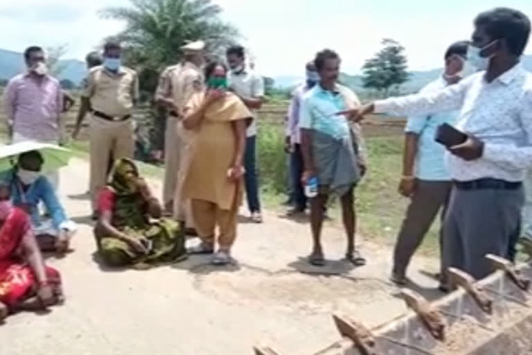 farmers protest for their lands