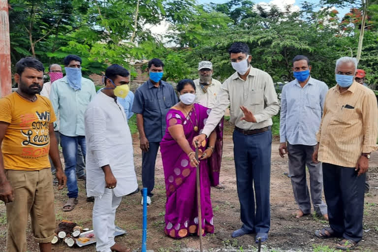 Nizamabad Mayor Inaugurates Public toilets in town