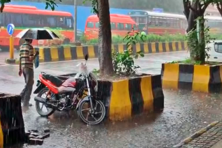 heavy rain fall in navi mumbai