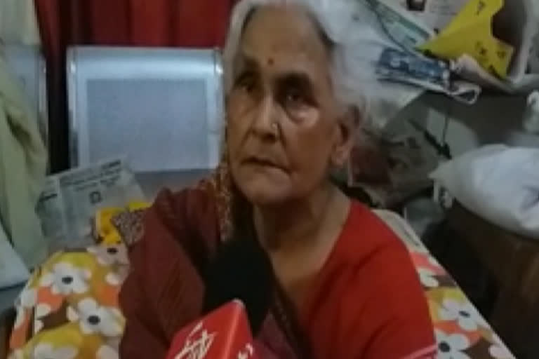 Criminal Vikas Dubey's mother demands encounter for son