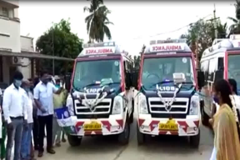 mla jaggireddy launched 108 and 104 vehicles in kothapet