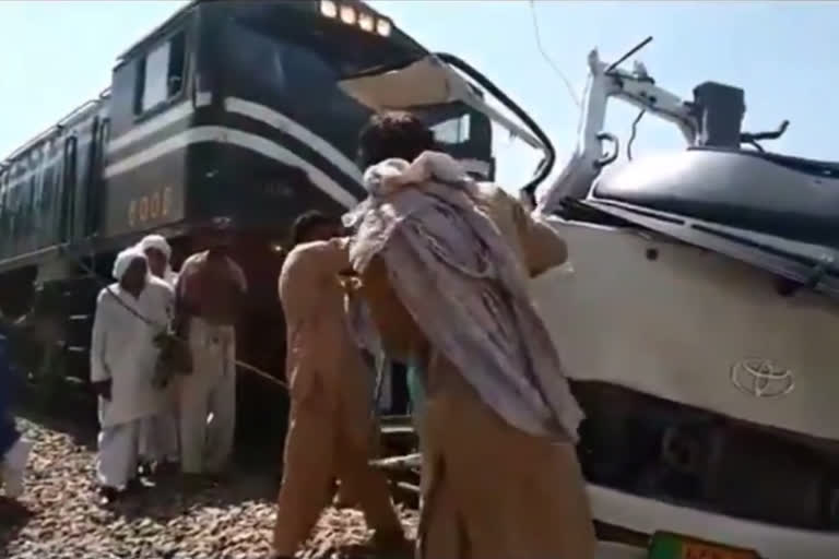 Pakistan accident