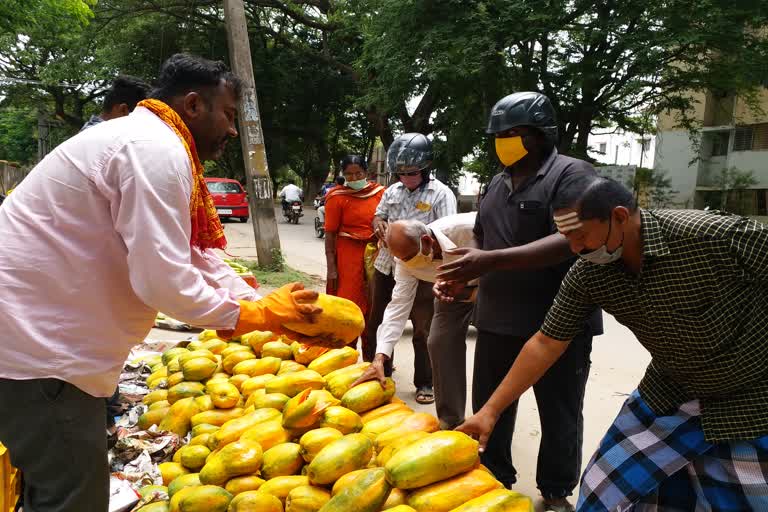 bumper demand for papaya fruit in Shimoga