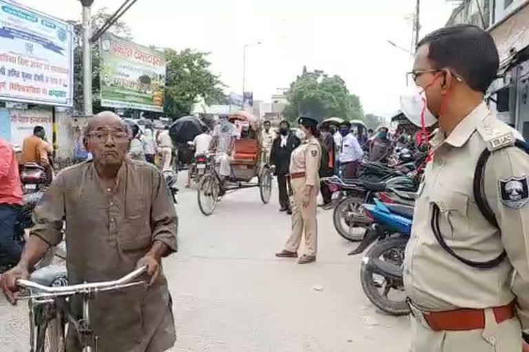 ماسک اور سماجی فاصلے پرعمل نہ کرنے والوں پر کاروائی