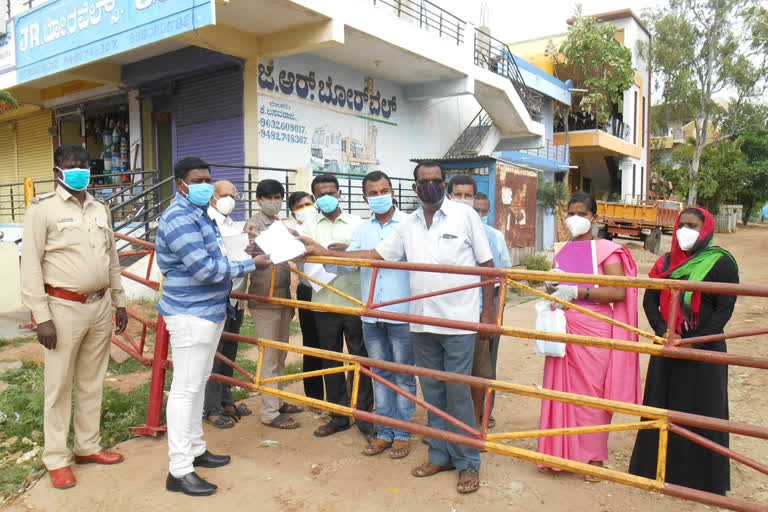 ಹೋಮ್​​ ಕ್ವಾರಂಟೈನ್ ನಿಯಮ ಉಲ್ಲಂಘನೆ ಆರೋಪ