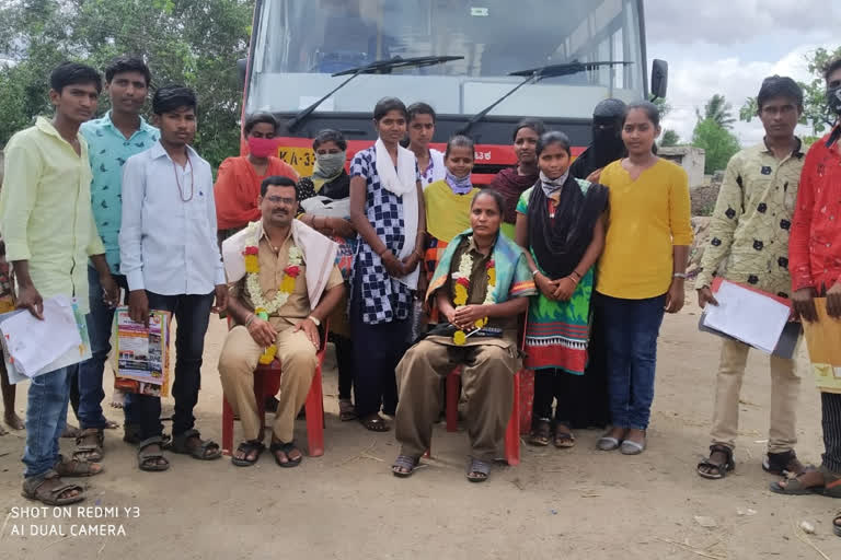 students gratitude to bus drivers and conductors