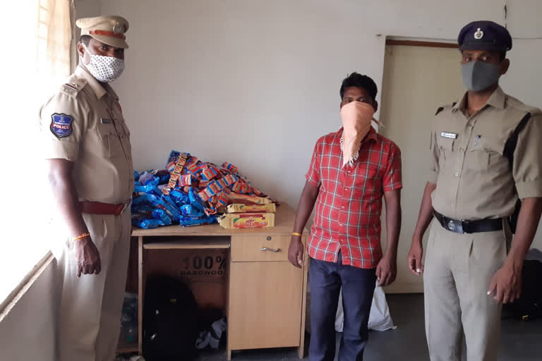 illegal-gutka-caught-by-police-at-narayanpet