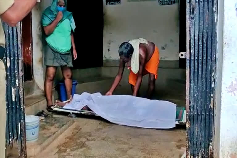 Bihar worker committed suicide, Bihar worker committed suicide in kukke subramanya, Bihar worker committed suicide news, ಬಿಹಾರ ಮೂಲದ ಕಾರ್ಮಿಕ ಆತ್ಮಹತ್ಯೆ, ಕುಕ್ಕೆ ಸುಬ್ರಹ್ಮಣ್ಯದಲ್ಲಿ ಬಿಹಾರ ಮೂಲದ ಕಾರ್ಮಿಕ ಆತ್ಮಹತ್ಯೆ, ಕುಕ್ಕೆ ಸುಬ್ರಹ್ಮಣ್ಯದಲ್ಲಿ ಬಿಹಾರ ಮೂಲದ ಕಾರ್ಮಿಕ ಆತ್ಮಹತ್ಯೆ ಸುದ್ದಿ,