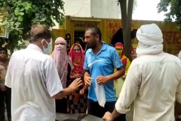 women protest against liquor shop in panipat