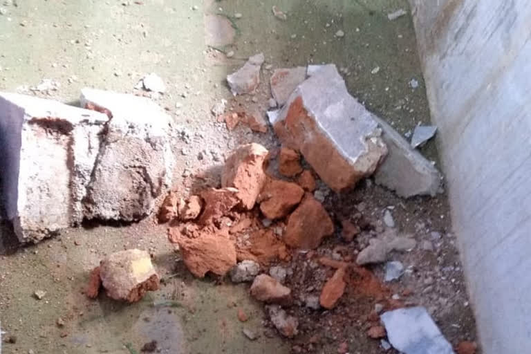 wall collapsed in government office in kamareddy distict