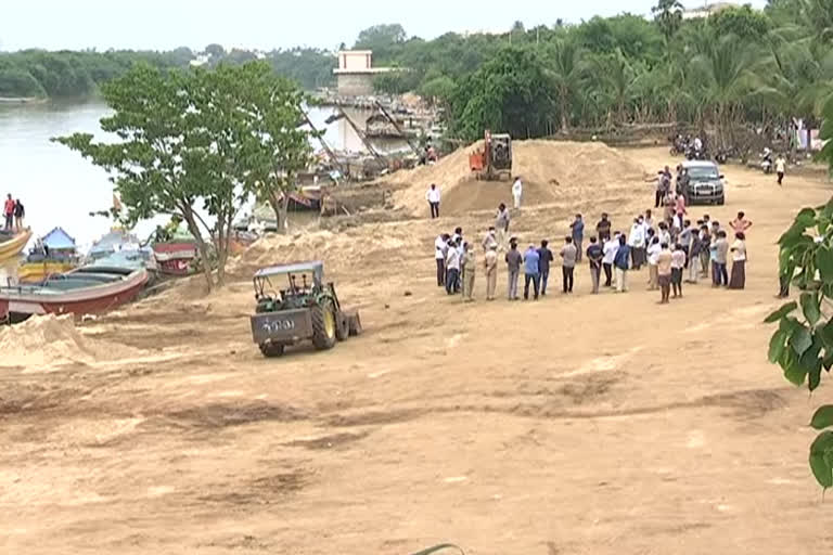 ASP Ramadevi examines sand ramps at east godavari district