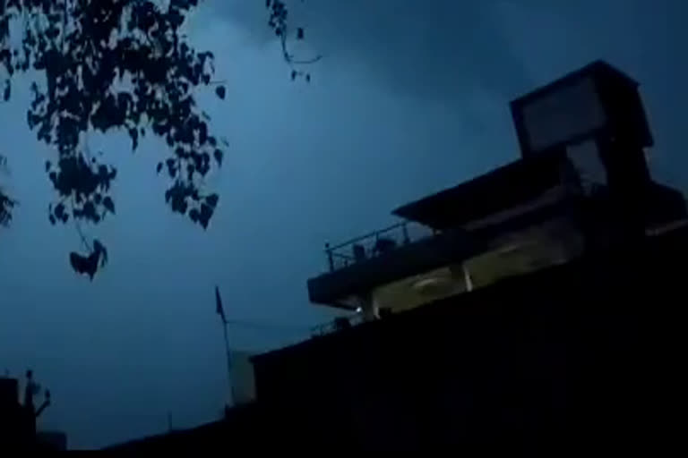 रामगंजमंडी कोटा न्यूज़, Strong winds with rain