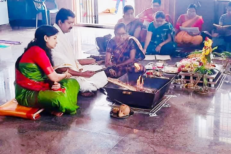 MLA CS Niranjan Kumar, performed special worship at Raghavendra Swamy Math