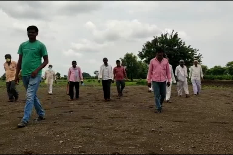 farmers blocked the road in washim