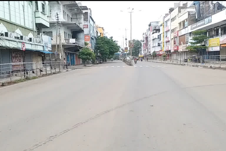 sunday lockdown successful in gulbarga