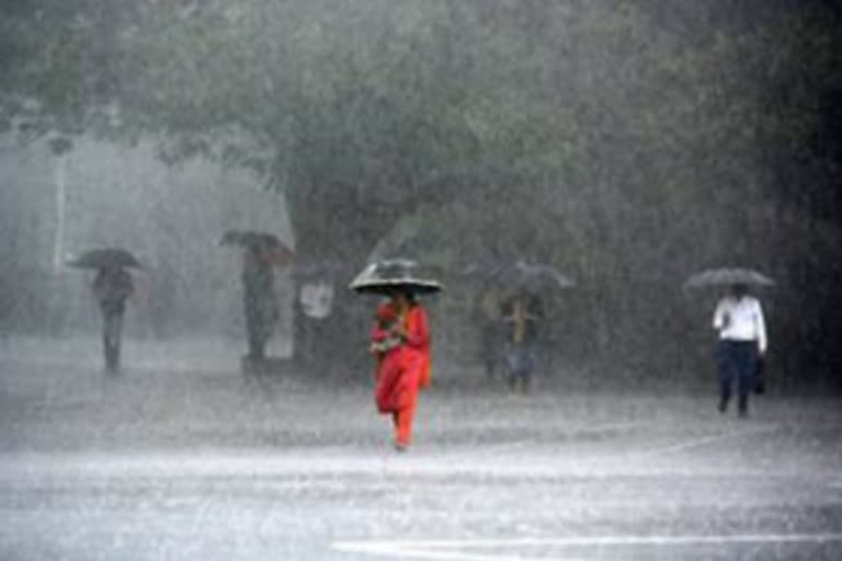 heavy rains  building collapses  Thane  മഴ  ശക്തമായ മഴ  താനെ  മഹാരാഷ്‌ട്ര