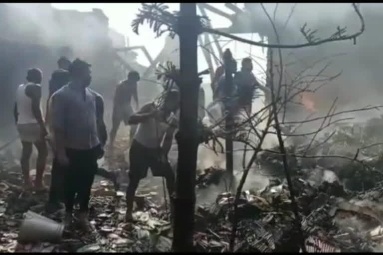 Fire in Ghaziabad candle factory seven dead