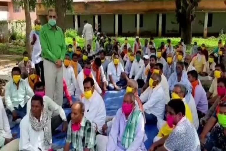 BJP meeting in Giridih, BJP meeting held in Babulal home block giridih, BJP meeting held in giridih, बाबूलाल के गृह प्रखंड में हुई भाजपा की बैठक, गिरिडीह में बीजेपी की बैठक, गिरिडीह में बीजेपी ने की बैठक