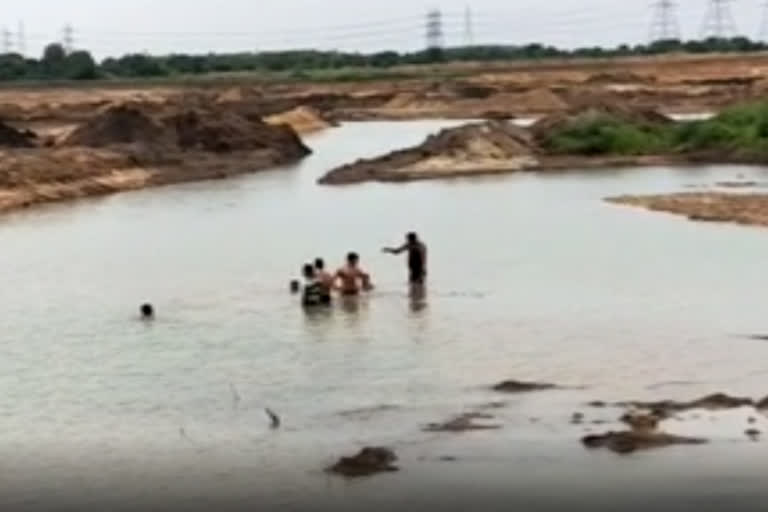 sinareni contract employee died drown in pond