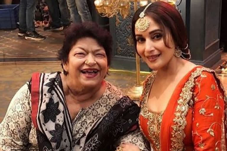 Madhuri dixit mourns over Saroj khan