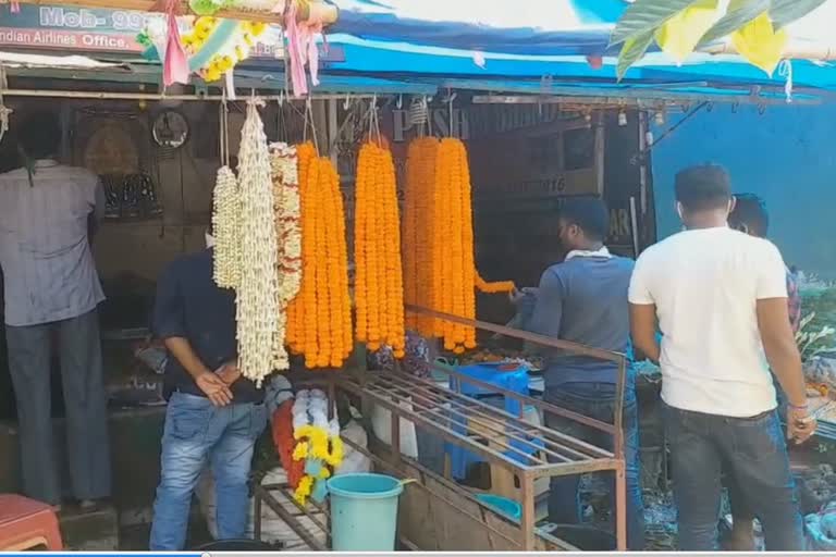 flower-shop-effect-in-corona-at-bhubaneswar