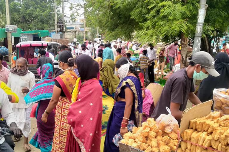 people refused Municipal order And engaged in Weekly market