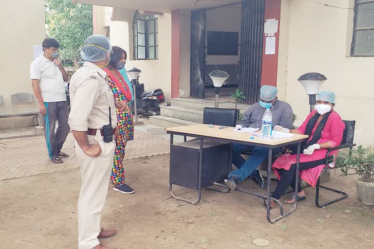 policemen engaged in protection of Lalu Yadav