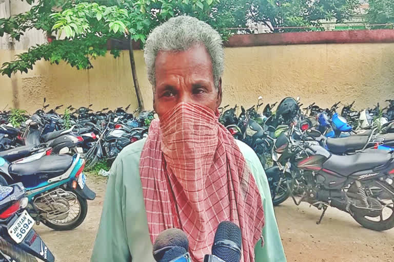 E-rickshaw driver