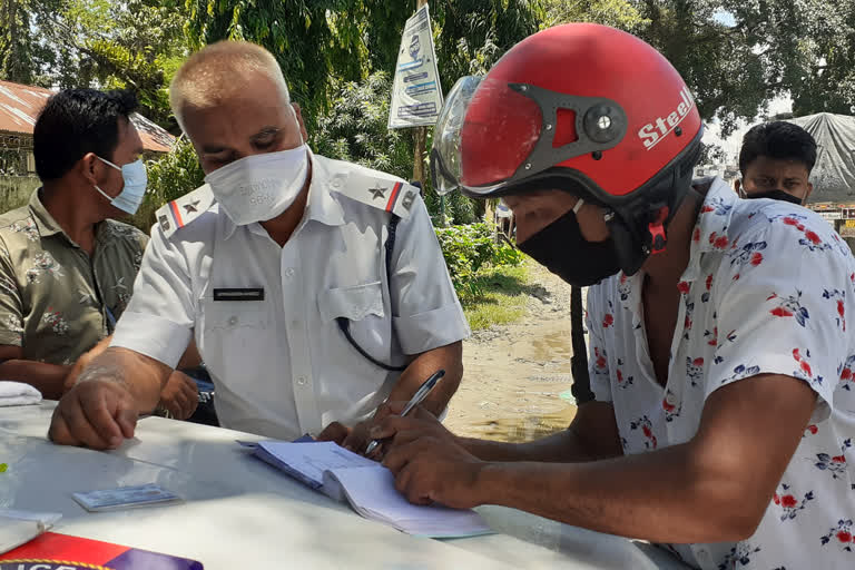 kokrajhar-police-strict-on-without-helmet-rider